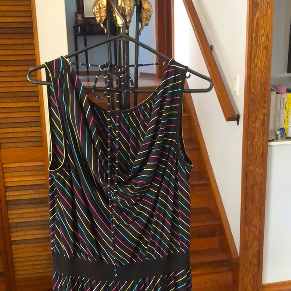 Old Navy Tie Back Summer Dress - Picture 4 of 10